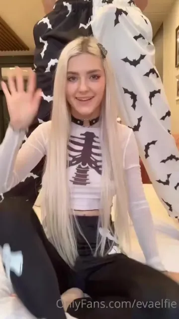 Eva Elfie Blowjob Titty Fuck OnlyFans Video Leaked - Image 3