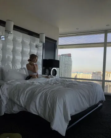 Corinna Kopf Leaked Nudes - Image 8