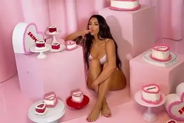 Kim Kardashian Lingerie Skims Photoshoot BTS Video Leaked - Image 6