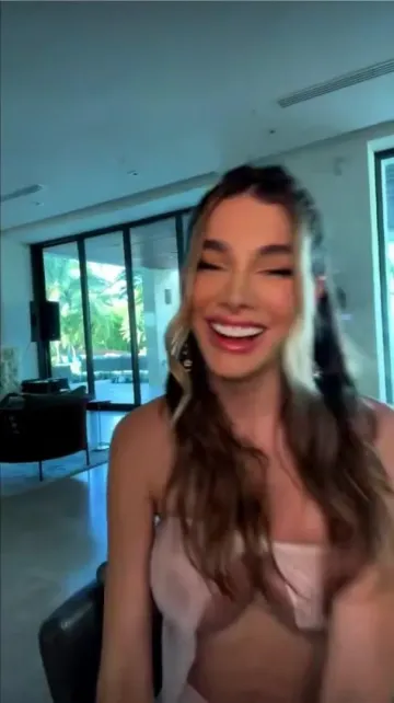 Lyna Perez Nude Cutting Clothes OnlyFans Livestream Leaked - Image 15