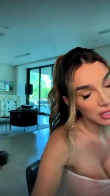 Lyna Perez Nude Cutting Clothes OnlyFans Livestream Leaked - Image 3