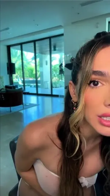 Lyna Perez Nude Cutting Clothes OnlyFans Livestream Leaked - Image 9