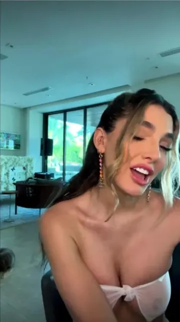 Lyna Perez Nude Cutting Clothes OnlyFans Livestream Leaked - Image 7