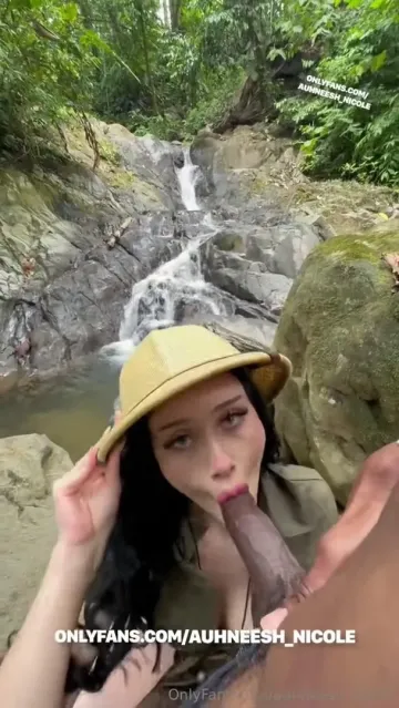 Auhneesh Nicole Outdoor Blowjob OnlyFans Video Leaked - Image 3