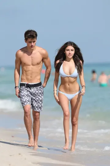 Madison Beer Bikini Camel Toe Public Beach Set Leaked - Image 23