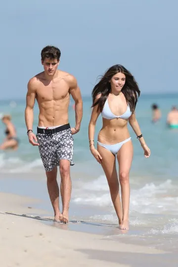 Madison Beer Bikini Camel Toe Public Beach Set Leaked - Image 21