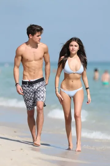 Madison Beer Bikini Camel Toe Public Beach Set Leaked - Image 27