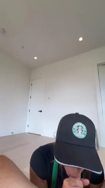 AriKytsya POV Starbucks Cosplay OnlyFans Video Leaked - Image 8