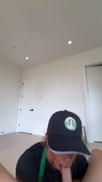 AriKytsya POV Starbucks Cosplay OnlyFans Video Leaked - Image 4
