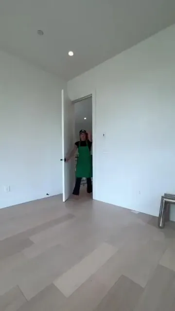 AriKytsya POV Starbucks Cosplay OnlyFans Video Leaked - Image 6