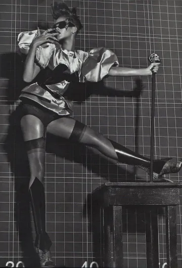 Rihanna Topless Nude Photoshoot Set Leaked - Image 7