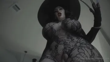 BishoujoMom Nude Lady Dimitrescu Cosplay Onlyfans Video Leaked - Image 4