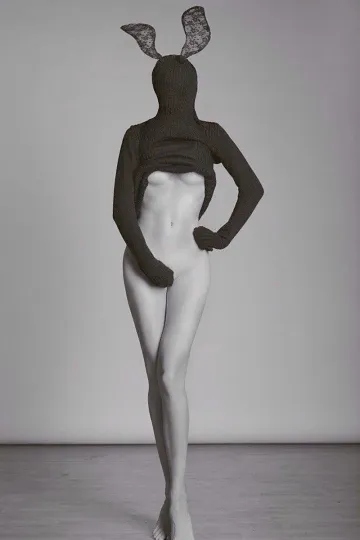 Kendall Jenner Nude Easter Bunny Photoshoot Set Leaked