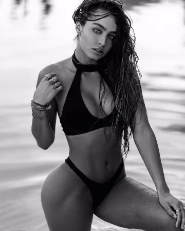 Sommer Ray Sexy Pictures - Image 13