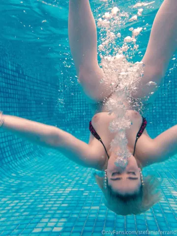 Stefania Ferrario Nude Underwater Pool Onlyfans Set Leaked - Image 2
