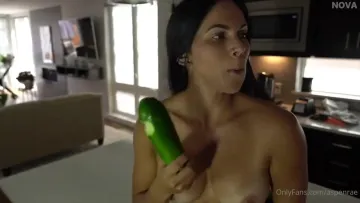 Aspen Rae Zucchini Masturbation OnlyFans Video Leaked - Image 9