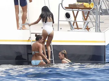 Selena Gomez Cara Delevingne Swimsuit Set Leaked - Image 4