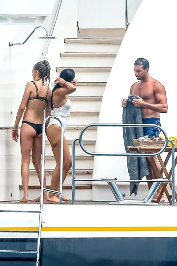 Selena Gomez Cara Delevingne Swimsuit Set Leaked - Image 8