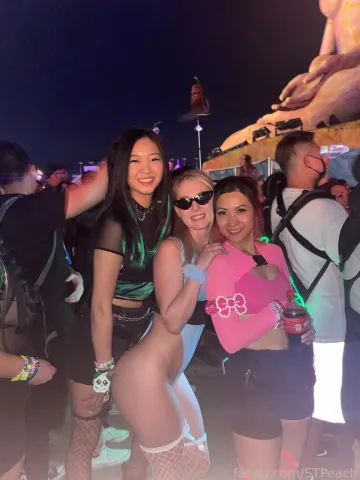 STPeach Sexy EDC Festival Onlyfans Video Leaked - Image 2