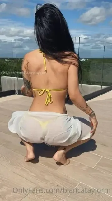 Bianca Taylor Outdoor Thong Bikini Onlyfans Video Leaked - Image 4