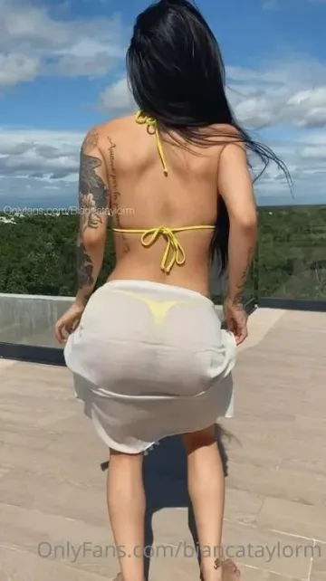 Bianca Taylor Outdoor Thong Bikini Onlyfans Video Leaked - Image 3