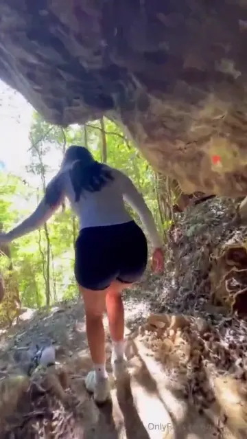 Tameeka Kerr Hiking Blowjob POV OnlyFans Video Leaked - Image 3