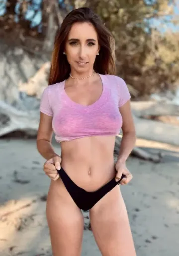 Christina Khalil Wet T-shirt Onlyfans Set Leaked - Image 7