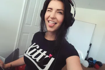 Kittyplays Sexy Pictures - Image 32