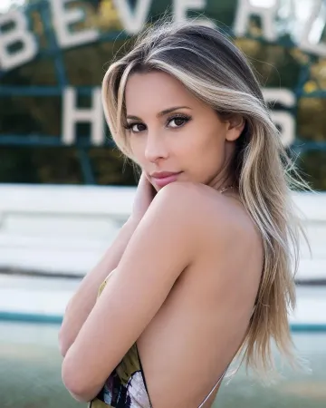 Ayla Woodruff Sexy Pictures - Image 21