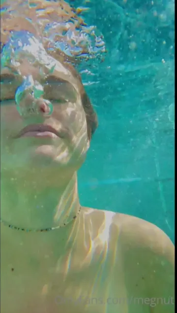 Megnutt02 Nude Pool Swim Onlyfans Video Leaked