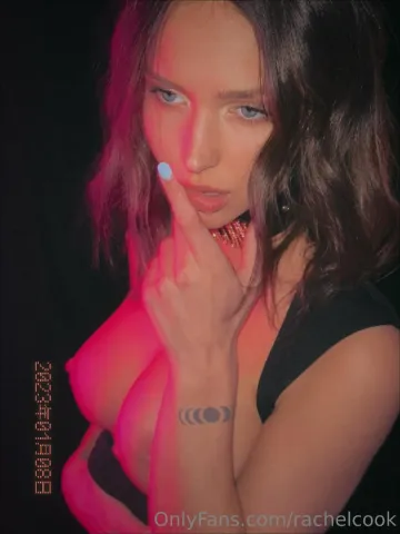 Rachel Cook Nude Birthday Cake Set Leaked - Image 15