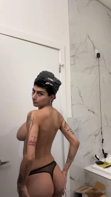 Mia Khalifa Nude Dressing OnlyFans Video Leaked - Image 31