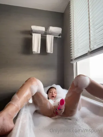 Siew Pui Yi Bath Dildo Masturbation OnlyFans Video Leaked - Image 15