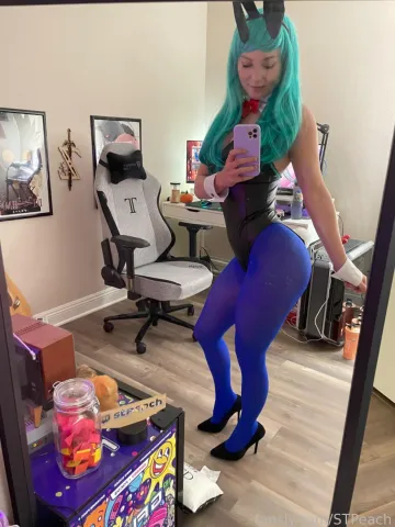 STPeach Slutty Bunny Cosplay Fansly Set Leaked - Image 5