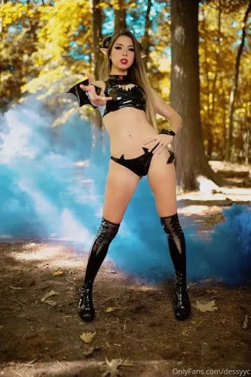 Dessyyc Outdoor Thong Elf Cosplay Onlyfans Set Leaked