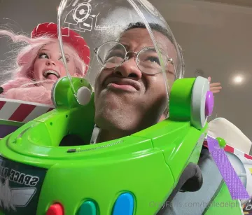 Belle Delphine Twomad Buzz Lightyear Onlyfans Set Leaked - Image 14