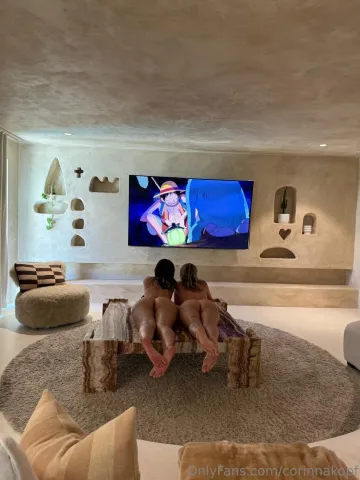 Corinna Kopf Nude Lesbian Teasing Onlyfans Set Leaked - Image 3