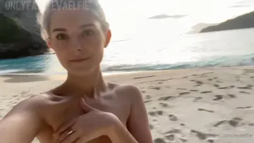Eva Elfie Nude Beach Selfie Tease OnlyFans Video Leaked - Image 4