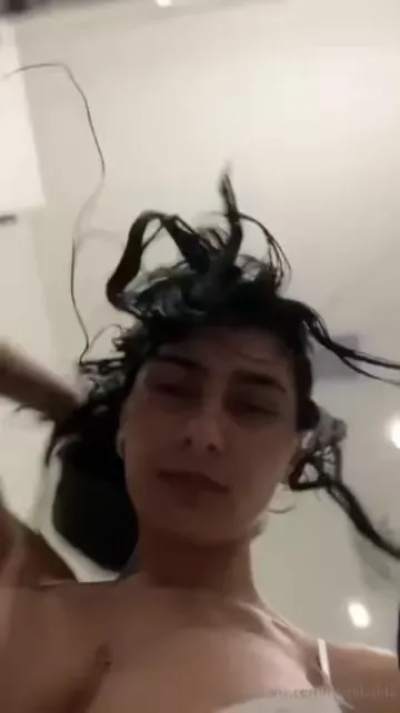 Mia Khalifa Nude Nipple Slip OnlyFans Livestream Leaked - Image 9