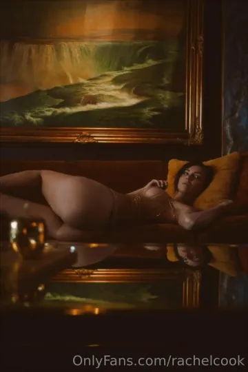 Rachel Cook Nude Chain Lingerie Posing Set Leaked - Image 16