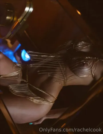 Rachel Cook Nude Chain Lingerie Posing Set Leaked - Image 5