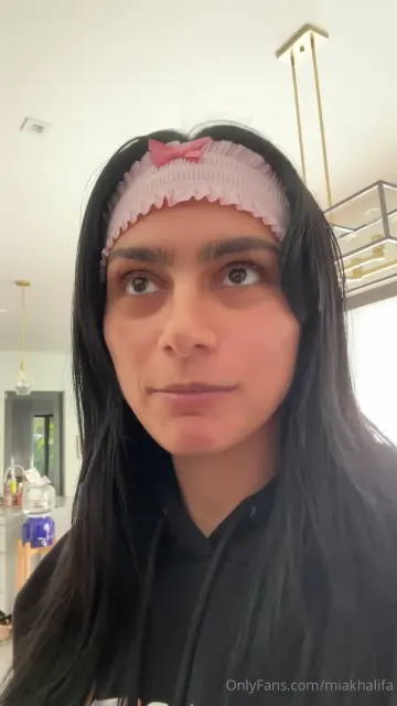 Mia Khalifa Nude Shower Prep OnlyFans Video Leaked - Image 4