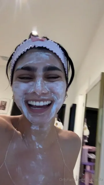 Mia Khalifa Nude Shower Prep OnlyFans Video Leaked - Image 25