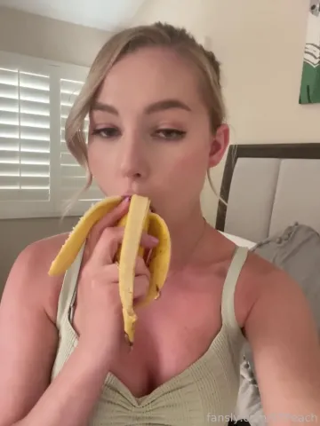 STPeach Banana Deepthroat Fansly Video Leaked - Image 3