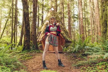 Sara Jean Underwood Hermione Cosplay - Image 11