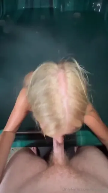 Lily Lanes Nude Hot Tub POV Blowjob OnlyFans Video Leaked - Image 6