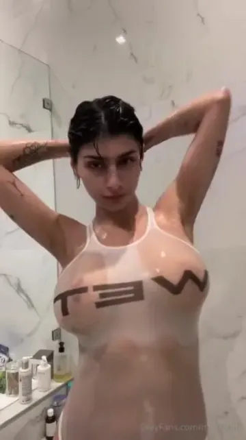 Mia Khalifa Nude Wet Tank Top OnlyFans Video Leaked - Image 2