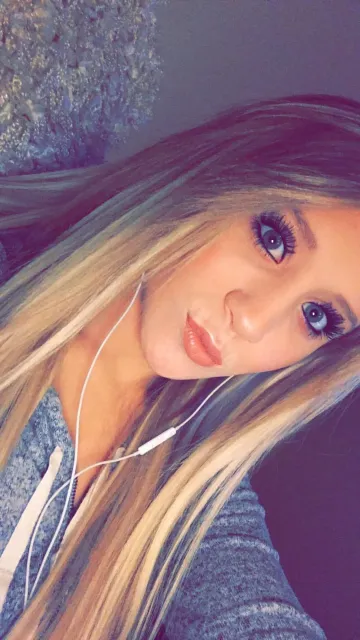 Lizzy Wurst Sexy Pictures - Image 17