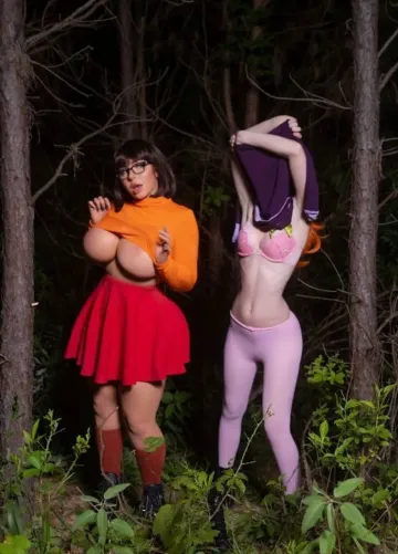 BishoujoMom Nude Velma Daphne Cosplay Fansly Set Leaked - Image 30