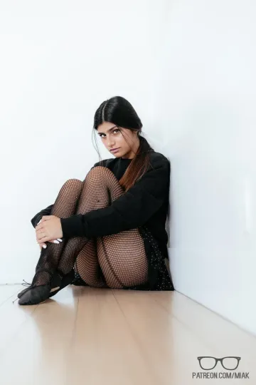 Mia Khalifa Ballet Lingerie Patreon Set Leaked - Image 14